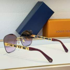 Picture of Louis Vuitton Sunglasses _SKUfw77095911fw